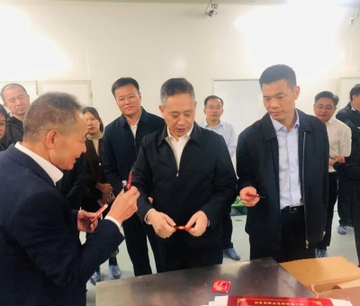 省政協(xié)副主席、黨組副書記、省級(jí)林長(zhǎng)陳俊卿蒞臨仙客來公司調(diào)研