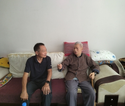 致敬英雄！潘新華一行中秋走訪慰問抗戰(zhàn)英雄張大燕