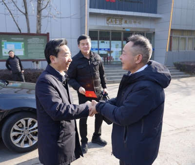 熊晉喜部長(zhǎng)走訪(fǎng)慰問(wèn)專(zhuān)家人才潘新華研究員